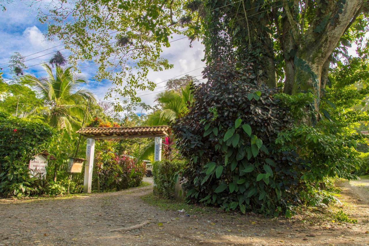 Cabinas Iguana Cahuita Exterior photo