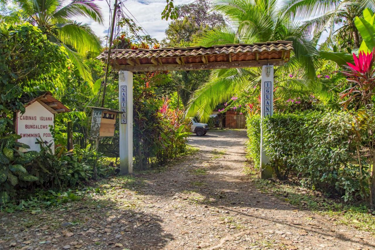 Cabinas Iguana Cahuita Exterior photo