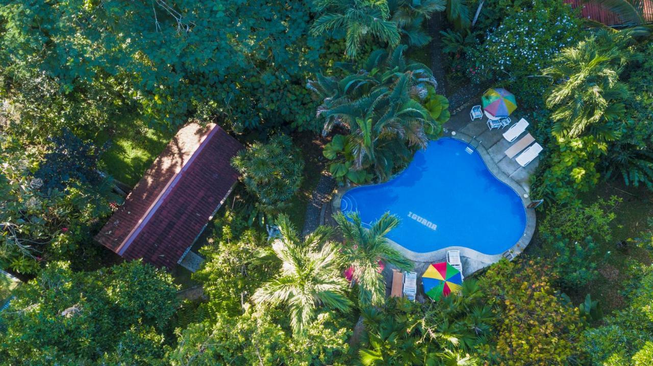 Cabinas Iguana Cahuita Exterior photo